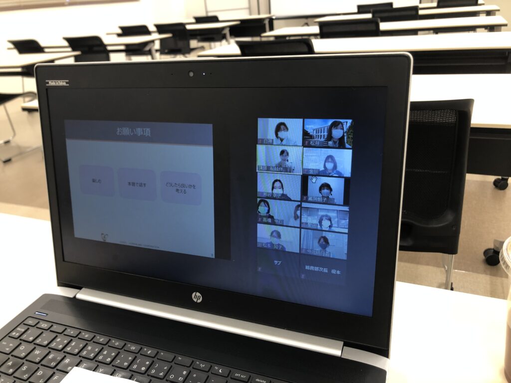 女性社員　社内研修会